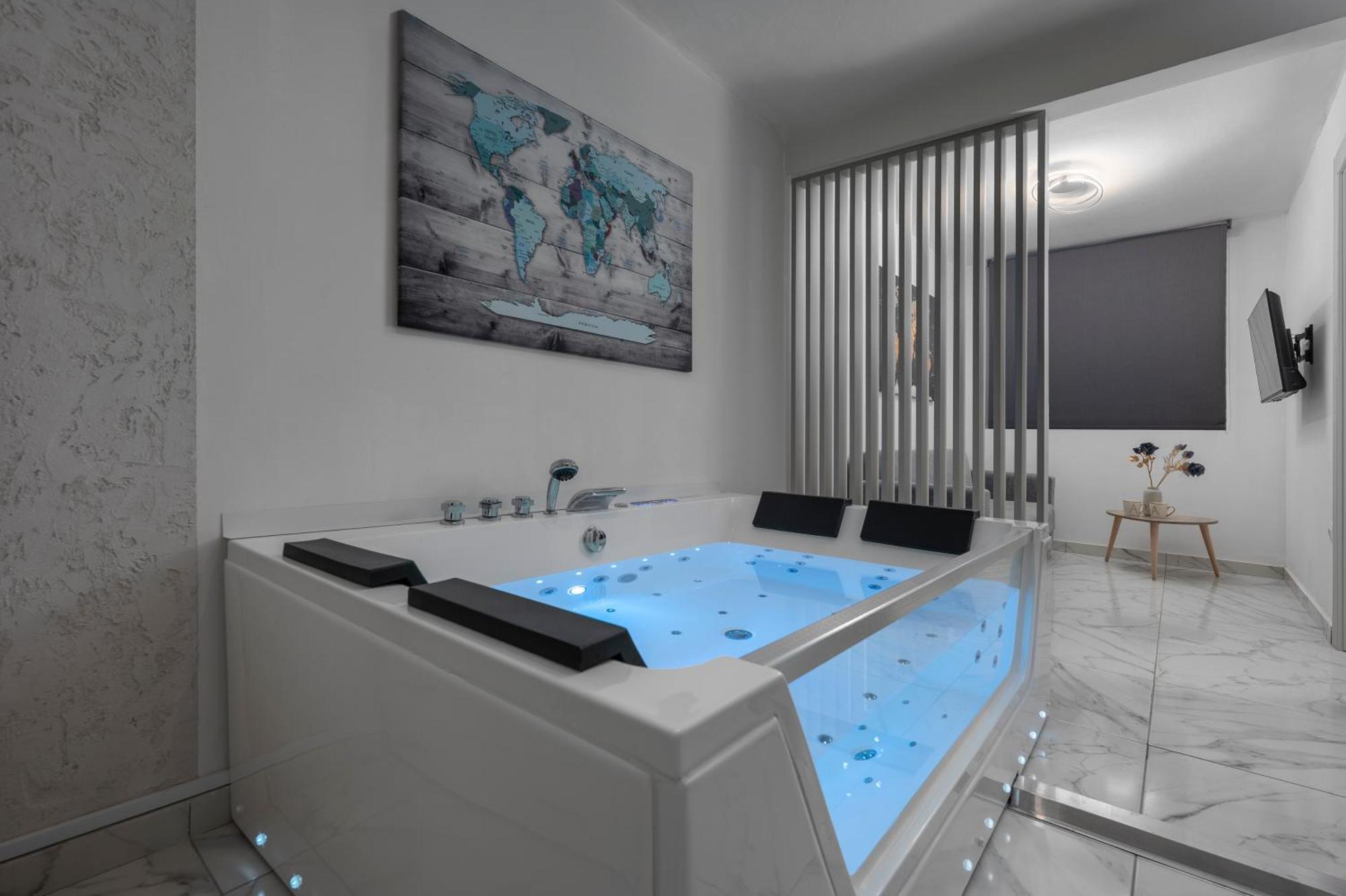 Premium Jacuzzi Suite At The City Center, By Aqua Platinum Thessaloniki Exterior photo