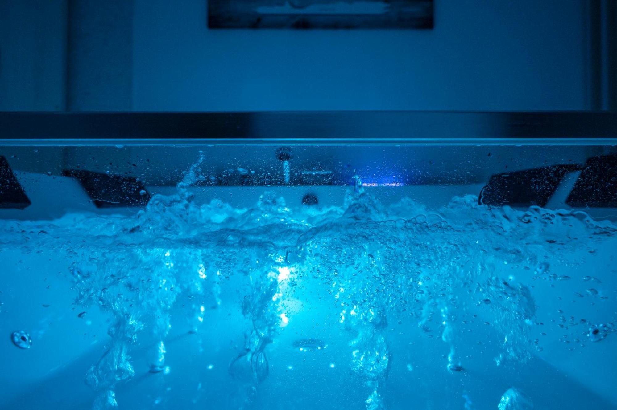 Premium Jacuzzi Suite At The City Center, By Aqua Platinum Thessaloniki Exterior photo