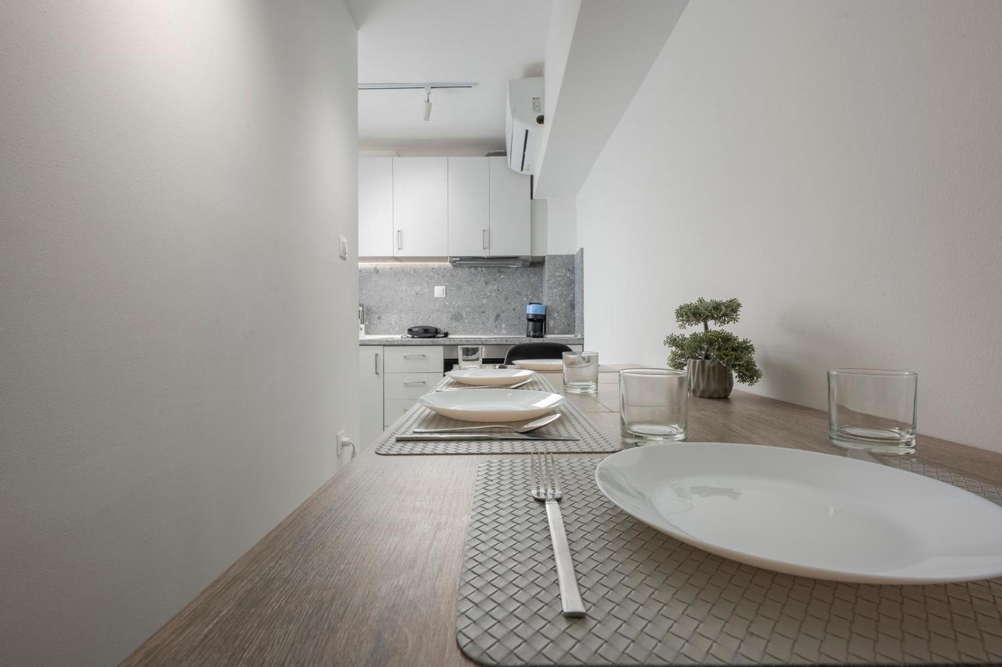 Premium Jacuzzi Suite At The City Center, By Aqua Platinum Thessaloniki Exterior photo